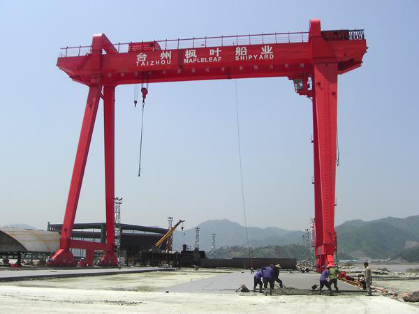 臺州楓葉船業(yè)ME型400t造船門式起重機(jī)